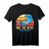 Ride the Wave | Surfer Design T-Shirt – Coole Geschenkidee für Wassersportler und Strandliebhaber