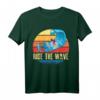 Ride the Wave | Surfer Design T-Shirt – Coole Geschenkidee für Wassersportler und Strandliebhaber