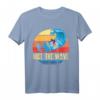 Ride the Wave | Surfer Design T-Shirt – Coole Geschenkidee für Wassersportler und Strandliebhaber