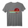 Retro Windsurfer Geschenk Surfbrett Urlaub Surfer T-Shirt – Perfekt für den Strandurlaub, Surfer & Wassersportliebhaber