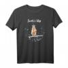 Lustiges Erdmännchen surft Surfboard Wassersport T-Shirt – Cooles Geschenk für Surfer, Wellenreiter & Wassersportfans