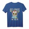 Get Your Waves In Baja Surf Design Surfer Beach Wave Skull T-Shirt – Perfekt für Strandpartys & Wassersport Fans als Geschenk für den Sommerurlaub