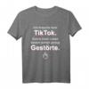 Ich brauche kein TikTok. Durch mein Leben tanzen schon ... T-Shirt - Humorvolles Statement in Top Qualität mit Gratis-Anprobe