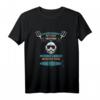 Leg dich niemals mit einem Taucher an T-Shirt – Perfektes Geschenk für Taucher, Wassersportler und Urlauber mit Taucher-Motiv