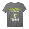 Lustiges Tennis T-Shirt für Tennisspieler – Coole Sprüche für Damen, Herren, Kinder & Senioren zum Vatertag, Muttertag, Geburtstag oder Tennisturnier