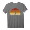 Vintage Sonne Tennis Geschenk für Tennisspieler - Retro T-Shirt im Distressed Look, perfekt für Geburtstag oder Weihnachten