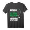 Herren Unterschätze niemals den Mann mit Tennisschläger - Lustiges Tennis T-Shirt für Trainer, Großväter & Tennisfans