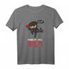 Ping Pong Ninja Tischtennis-Spieler Geschenk T-Shirt – Lustiges Comic Shirt für Profis und Kampfsportfans zum Geburtstag, Weihnachten & Vatertag