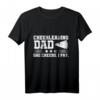 Cheerleading Papa T-Shirt - Ich spiele Cheerleader Turner Sport Design für Tänzer & Cheerleader, perfekt als Geschenk zu Weihnachten & Geburtstag