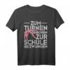 Zum Turnen geboren zur Schule gezwungen Turnen T-Shirt – Perfektes Geschenk für Turnerinnen, Gymnastinnen & Akrobatikfans zu Weihnachten & Geburtstag