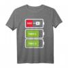 Zwillinge Shirt für Papa - Akku Batterie Design als Geschenkidee für Zwillingsväter, Geburtstags- oder Vatertagsgeschenk