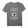 Look! Learn! - Bowling Angeber T-Shirt mit Bowlingkugel - Lustiges Retro Design für Bowlingturniere, Liga & Freunde
