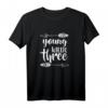Kinder 3. Geburtstag T-Shirt - Süßes 'young wild and three' Motiv für Mädchen und Jungen, perfekt als Geschenk und Party-Deko